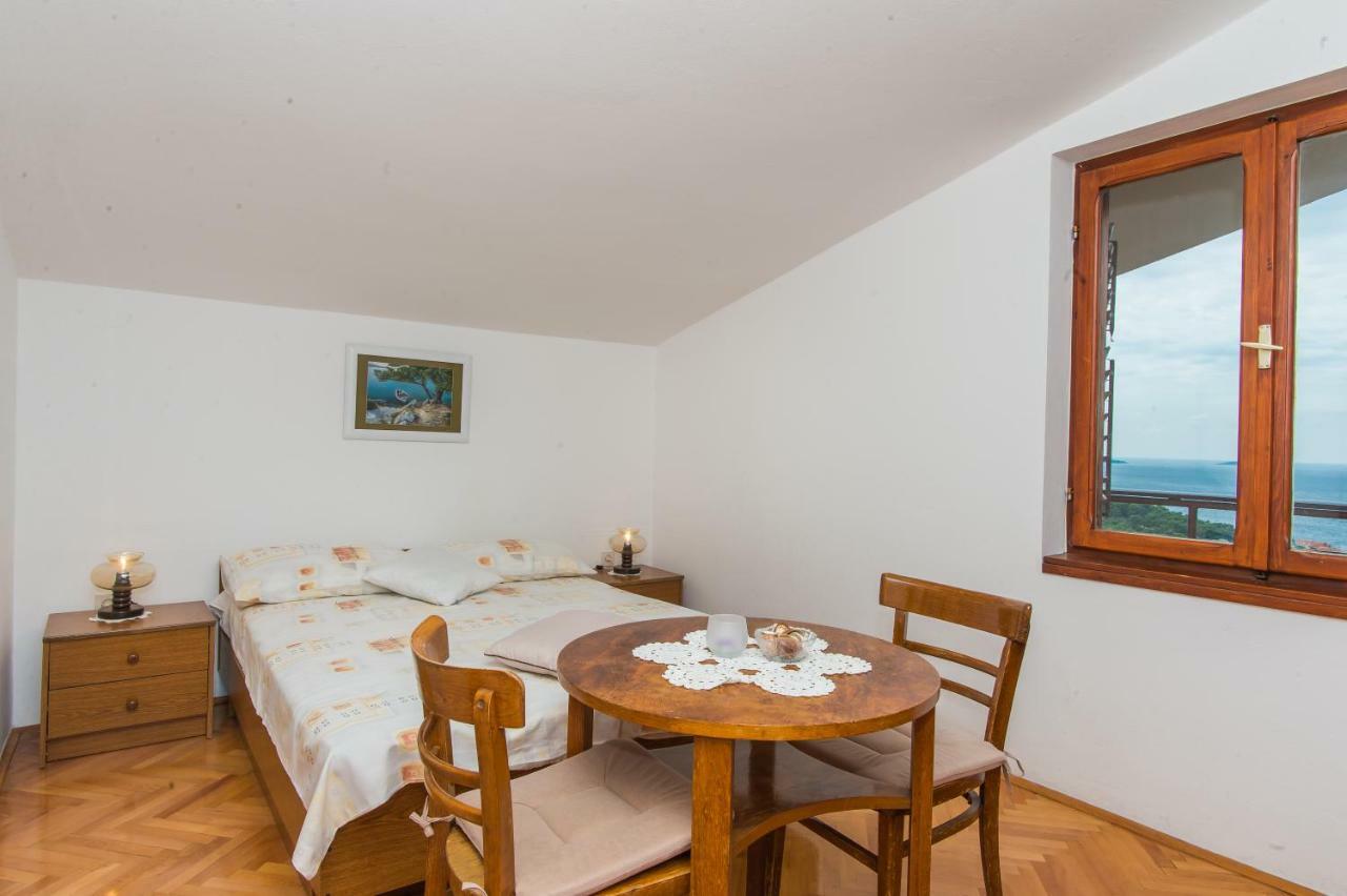 Seaview Apartment Marinov - Bilo, Primosten Bagian luar foto