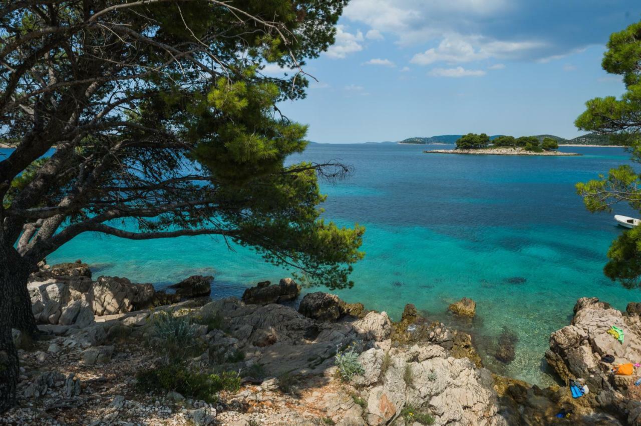 Seaview Apartment Marinov - Bilo, Primosten Bagian luar foto