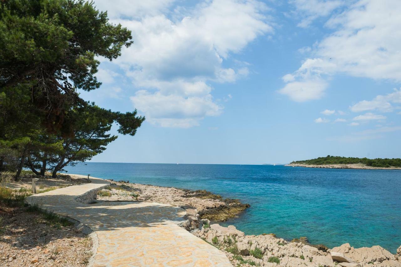 Seaview Apartment Marinov - Bilo, Primosten Bagian luar foto
