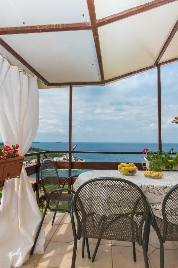 Seaview Apartment Marinov - Bilo, Primosten Bagian luar foto